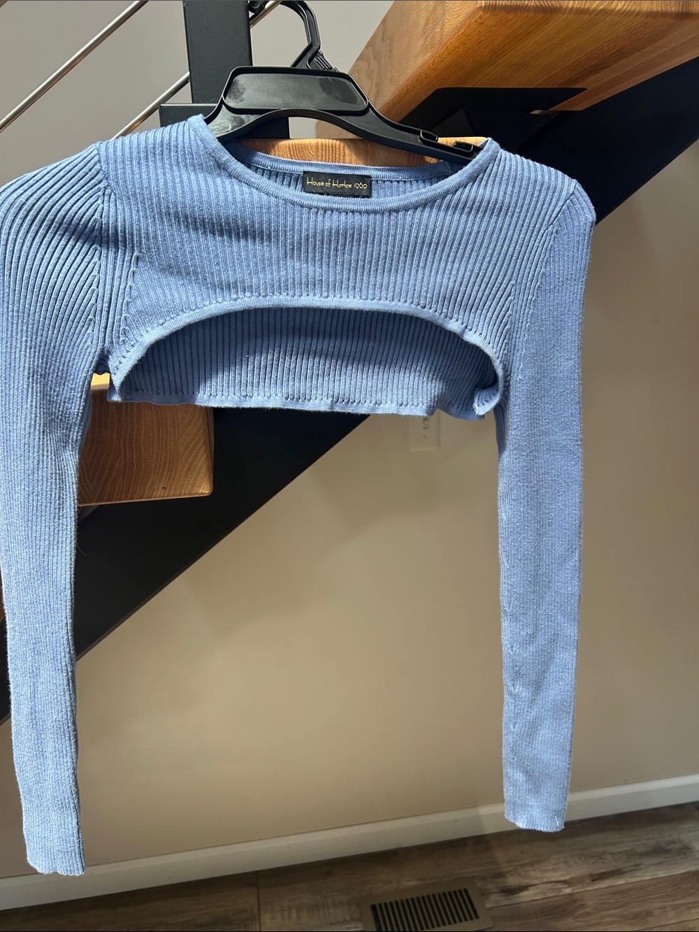 House of Harlow 1960 Light Blue Ribbed Cutout Long-Sleeve Crop Top B007